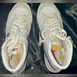 Nike Blazer Mid '77 Vintage in the "Voltage Purple" colorway. 8.5